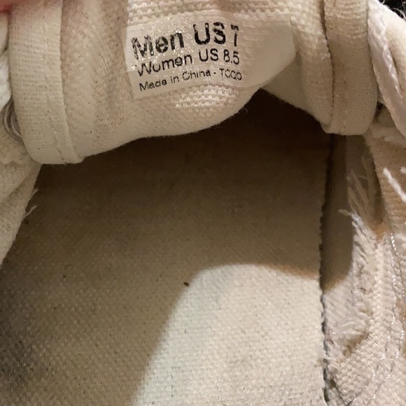 Vans - Picture 3 of 3